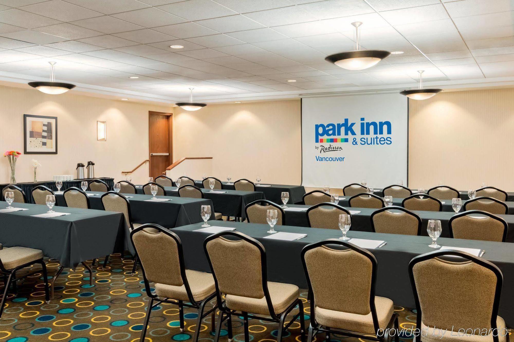 Park Inn & Suites By Radisson แวนคูเวอร์ ภายนอก รูปภาพ